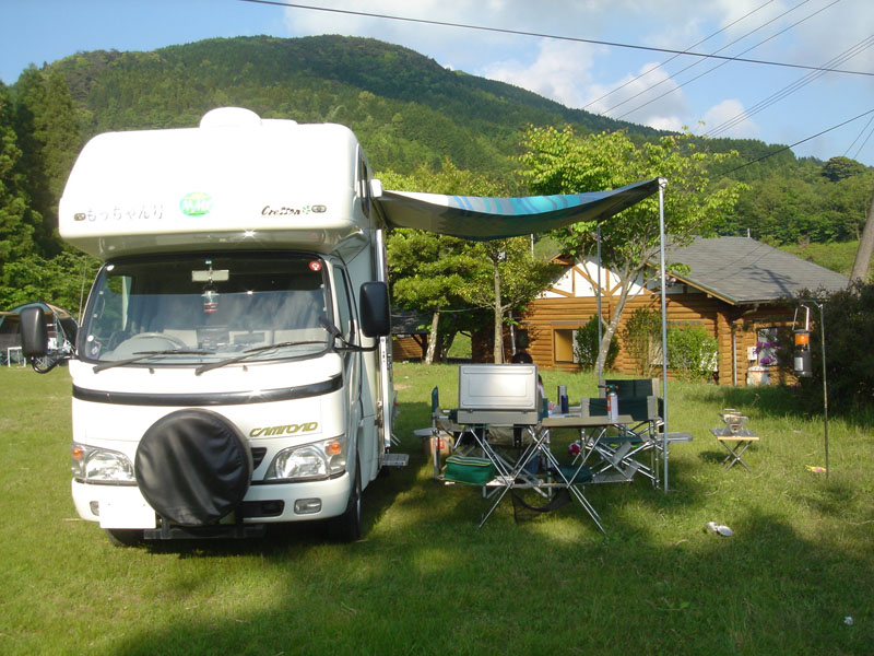 吉野山キャンプ場　キャンピングカー
