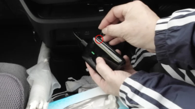 CarPlayとAndroid Autoの切り替えスイッチ